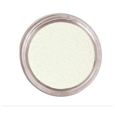 Bílý make-up na vodní bázi - pohled zepředu