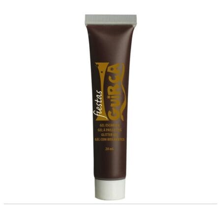 Hnědý make-up na vodní bázi - pohled zepředu